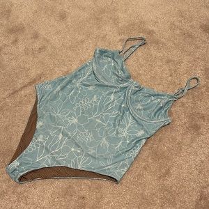 Acacia Marlow in Mo’orea L